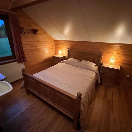 - Au Belle Meuse * Houffalize